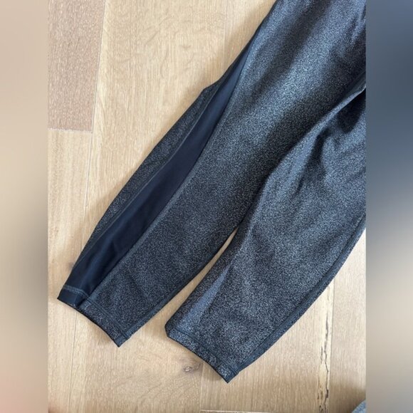 Lululemon Women's Black Sparkle Shine High-Rise Yoga Crop Pants – Size 8 - Picture 4 of 5